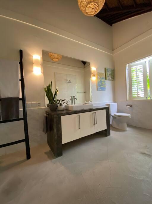 Fabulous Modern 3 Br. In Large Pool * Seminyak (Bali)
