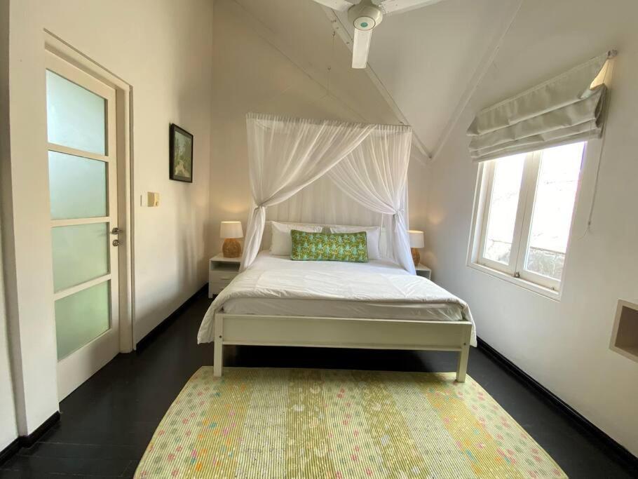 Fabulous Modern 3 Br. In Large Pool Villa Seminyak (Bali)