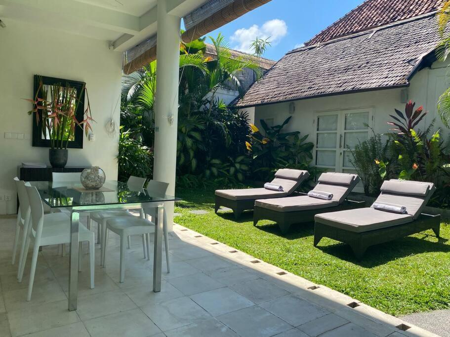 Fabulous Modern 3 Br. In Large Pool Villa Seminyak (Bali)