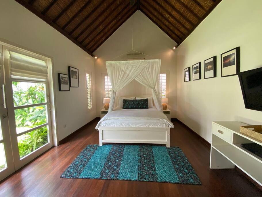 Fabulous Modern 3 Br. In Large Pool Villa Seminyak (Bali)