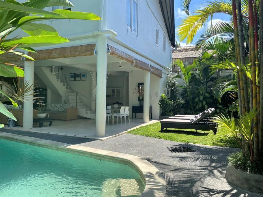 Villa Fabulous Modern 3 Br. In Large Pool Seminyak (Bali)